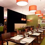 Courtyard By Marriott Hotel