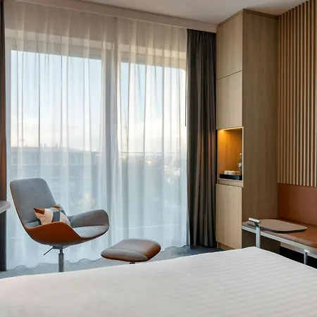 Courtyard By Marriott Hotel 4*