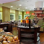 Courtyard By Marriott Hotel