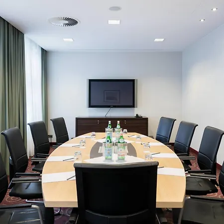 Courtyard By Marriott Hotel 4*