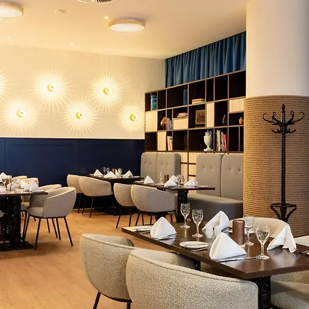 Courtyard By Marriott