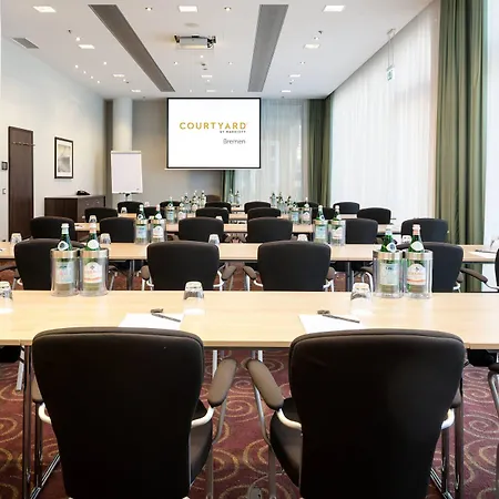 Hotel Courtyard By Marriott Brémy