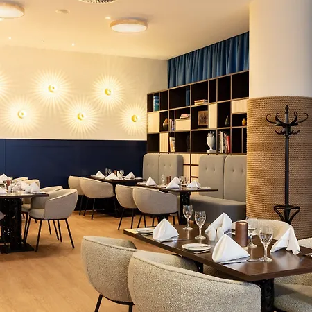 Courtyard By Marriott 4*