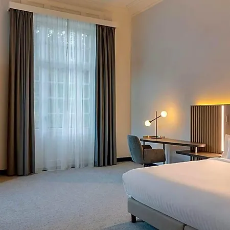 Courtyard By Marriott Hotel 4*