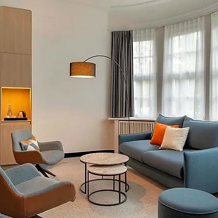 Courtyard By Marriott Hotel