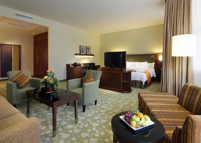 コートヤード バイ マリオット ホテル 4*