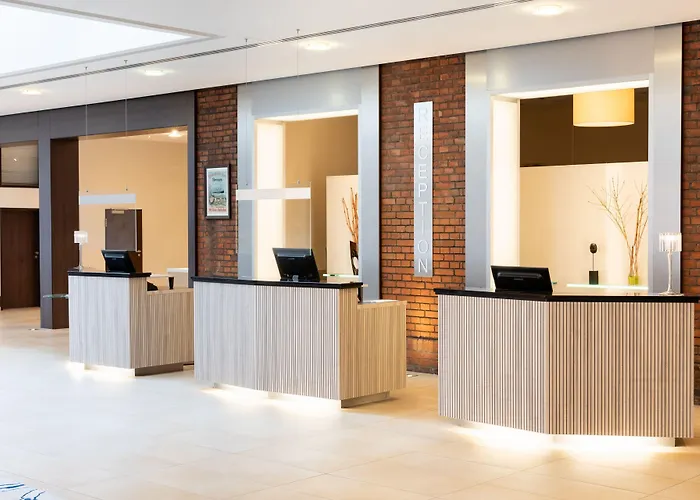 Courtyard By Marriott Hotel