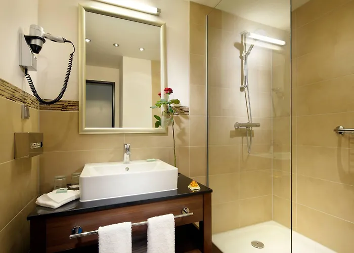 Courtyard By Marriott Otel 4*