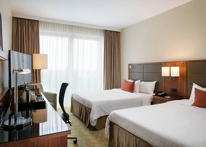 Courtyard By Marriott Otel 4*