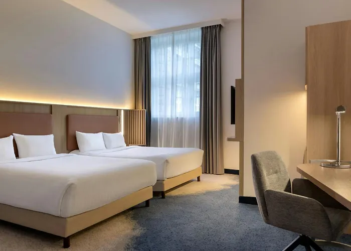 Otel Courtyard By Marriott 4*