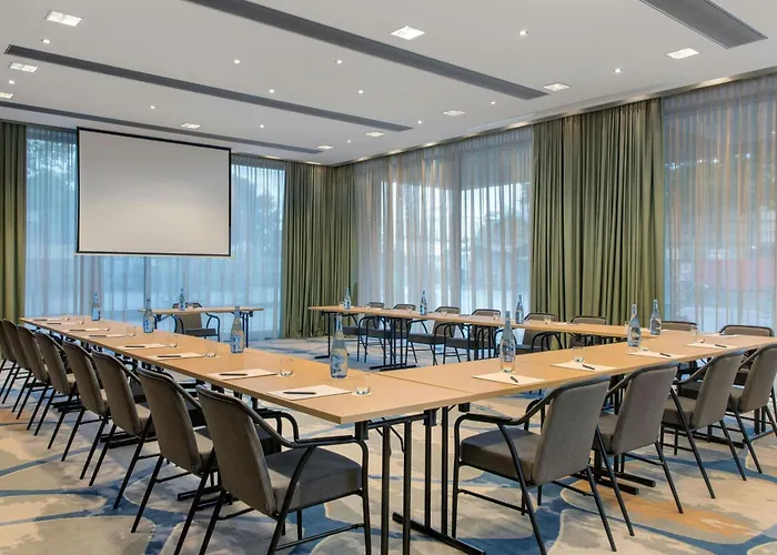 Courtyard By Marriott Otel 4*